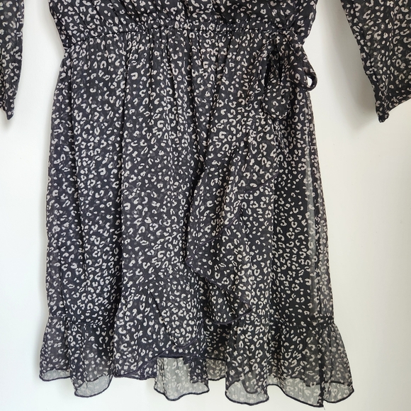 Abercrombie & Fitch Size S Black Faux Wrap Cheetah Print V-Neck 3/4 Sleeve Dress - Picture 5 of 11